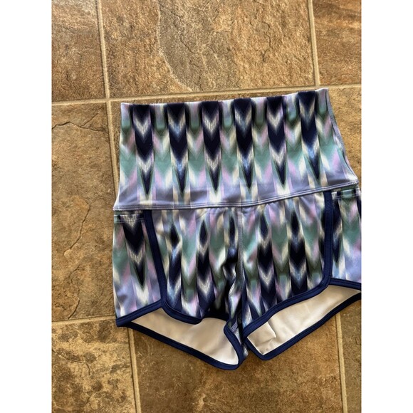 Free People Movemnt Island Time Shorts Purple Amethyst Chevron Size Small - Picture 7 of 9